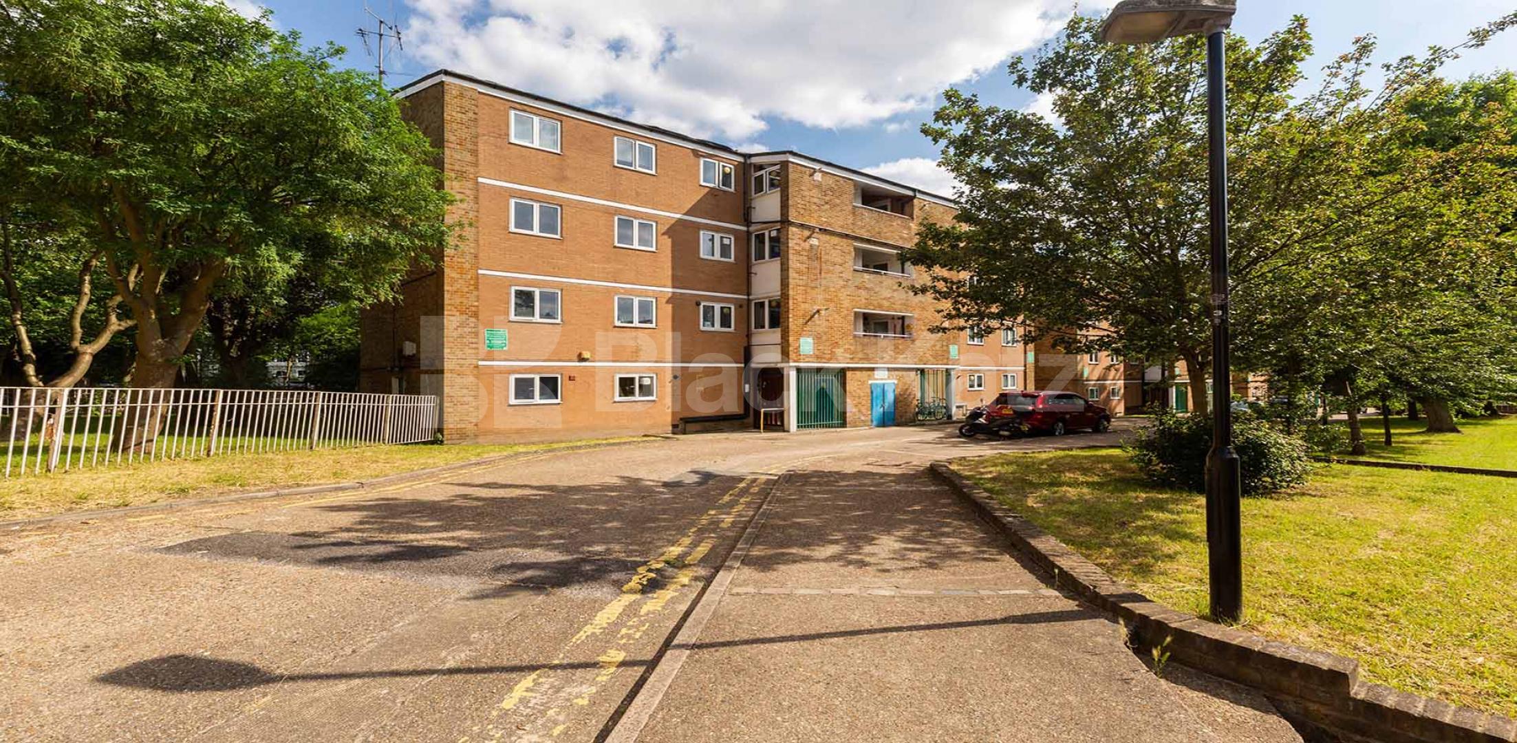 Fantastic spacious 4 bed in Camden mins to shops Abingdon Close, CAMDEN